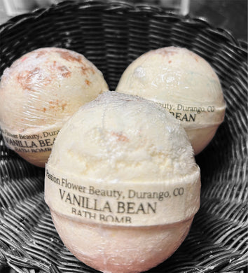 Vanilla Bean Bath Bomb